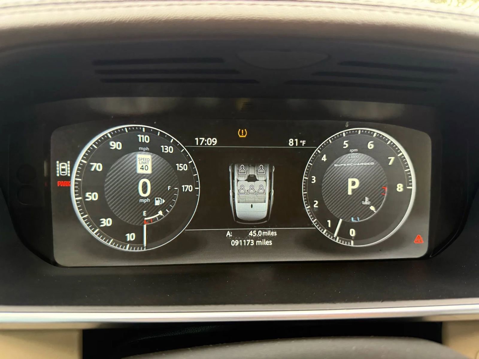 Used 2017 Land Rover Range Rover Long Wheelbase Supercharged image 12