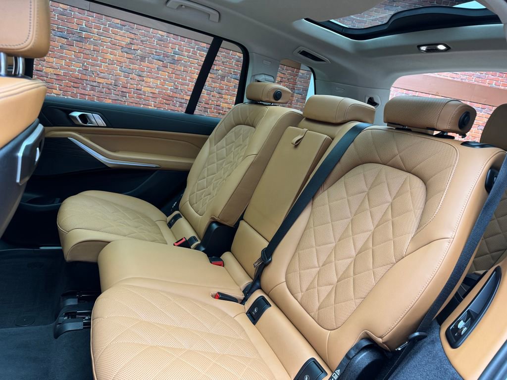 Certified 2024 BMW X7 xDrive40i w/ Climate Comfort Package image 27