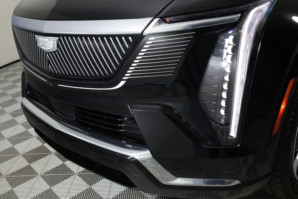 Used 2025 Cadillac Escalade IQ Luxury 2 w/ LPO, Premium Carpet Package AWD/4WD image 45