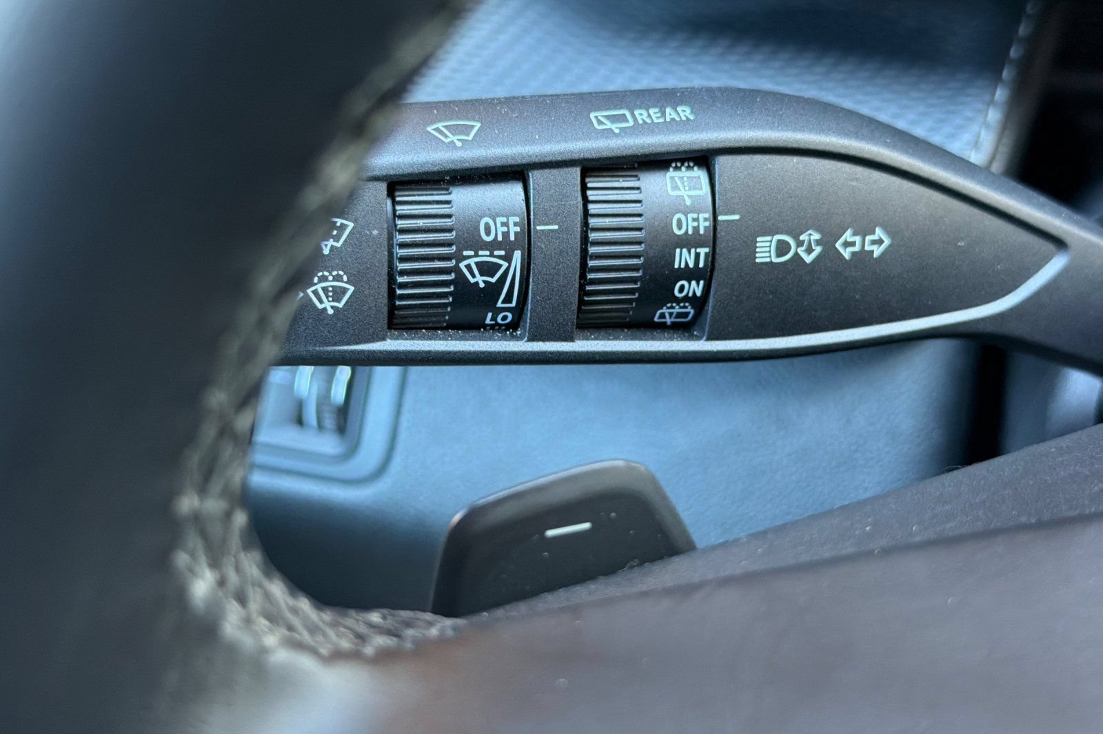 Used 2025 Chevrolet Equinox LT AWD/4WD image 35