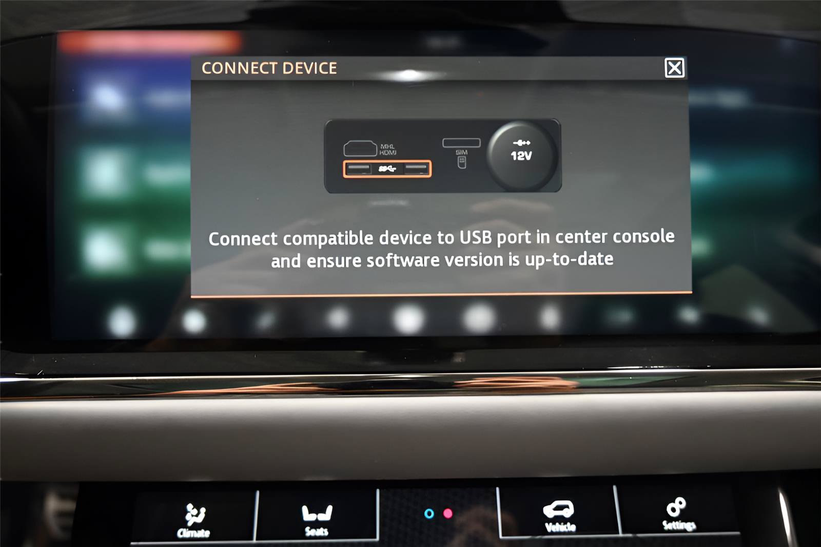 Used 2020 Land Rover Range Rover Evoque R-Dynamic HSE AWD/4WD image 32