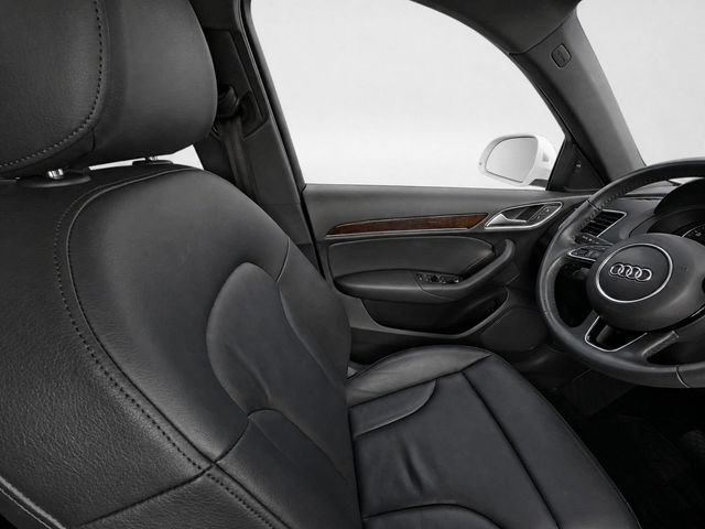 Used 2018 Audi Q3 2.0T Premium Plus w/ Premium Plus Package AWD/4WD image 19