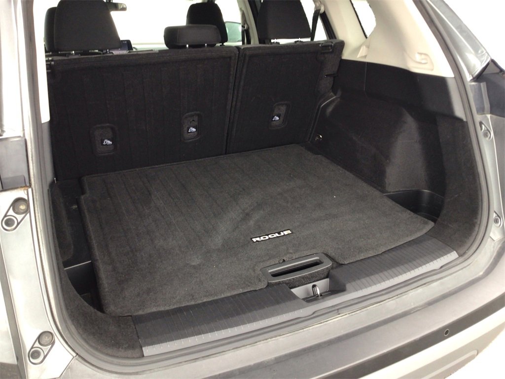 Used 2023 Nissan Rogue SV image 13