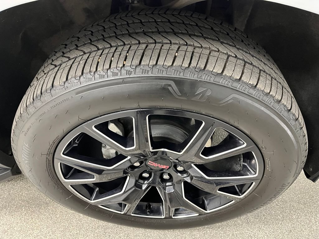 Used 2025 GMC Yukon Elevation AWD/4WD image 18
