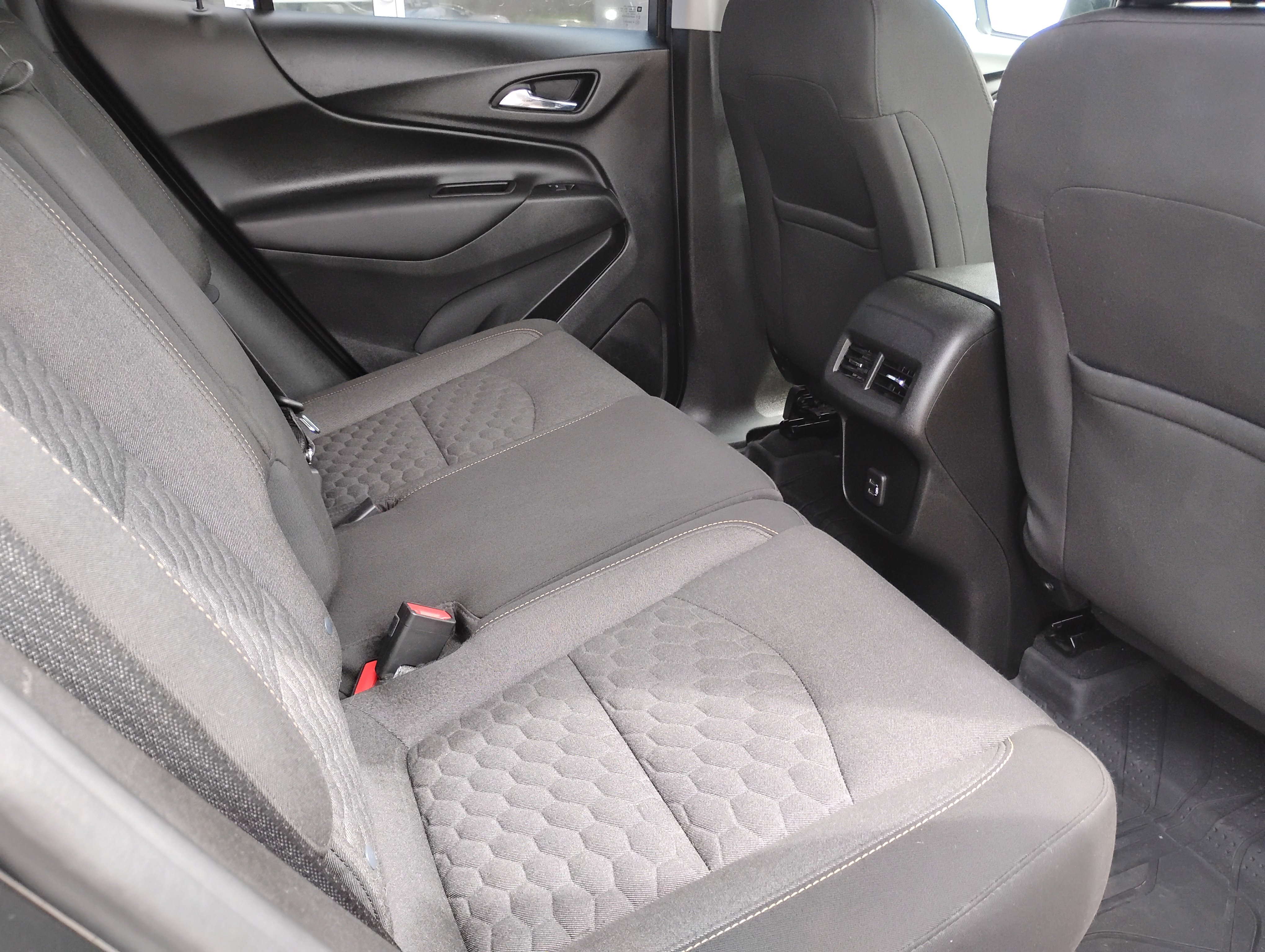 Used 2021 Chevrolet Equinox LT FWD image 19