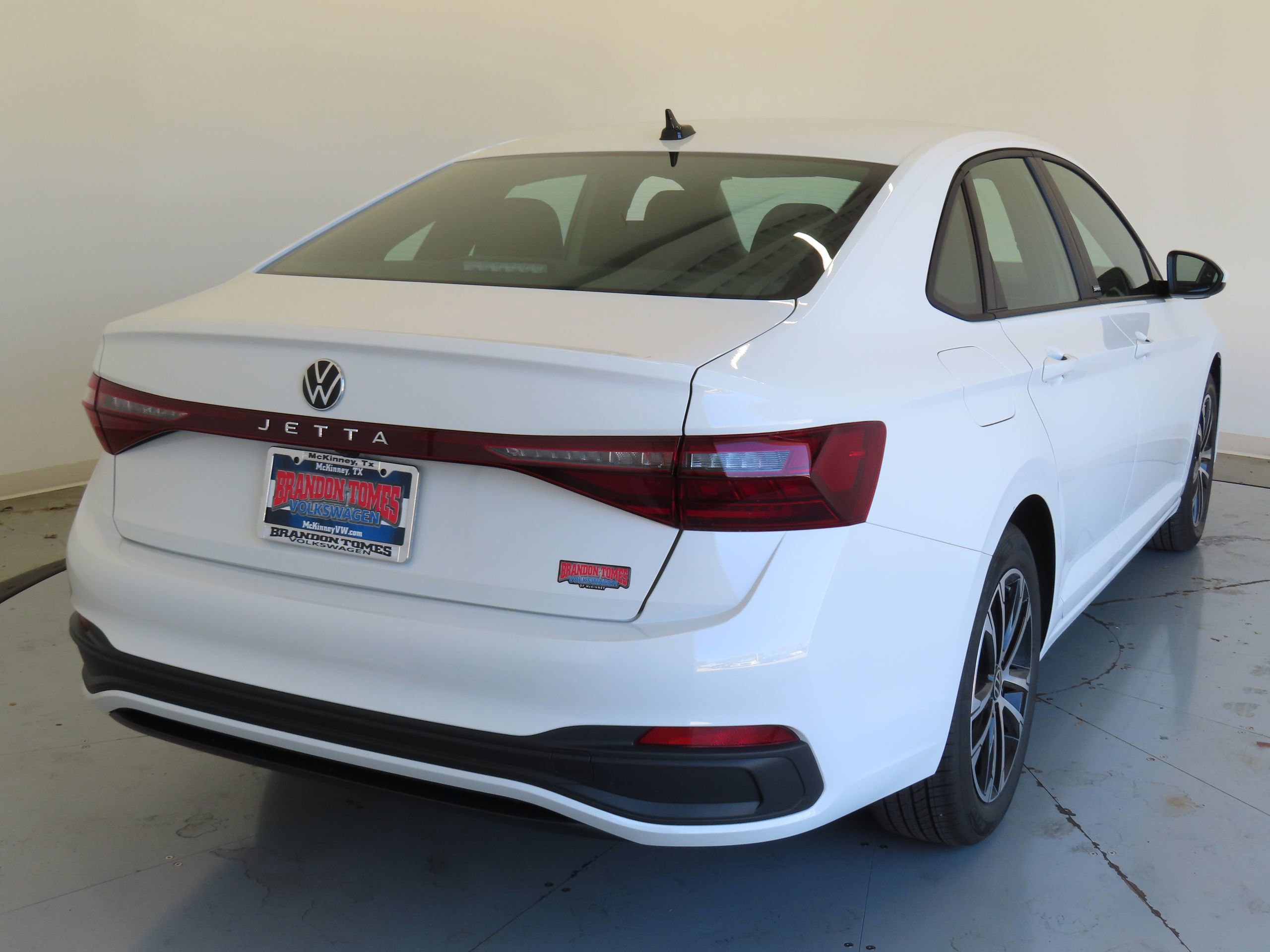 New 2026 Volkswagen Jetta Sport FWD image 3