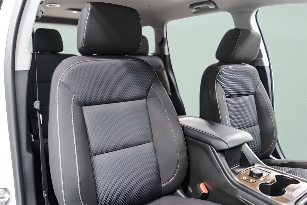 Used 2023 GMC Acadia SLE w/ Driver Convenience Package image 39