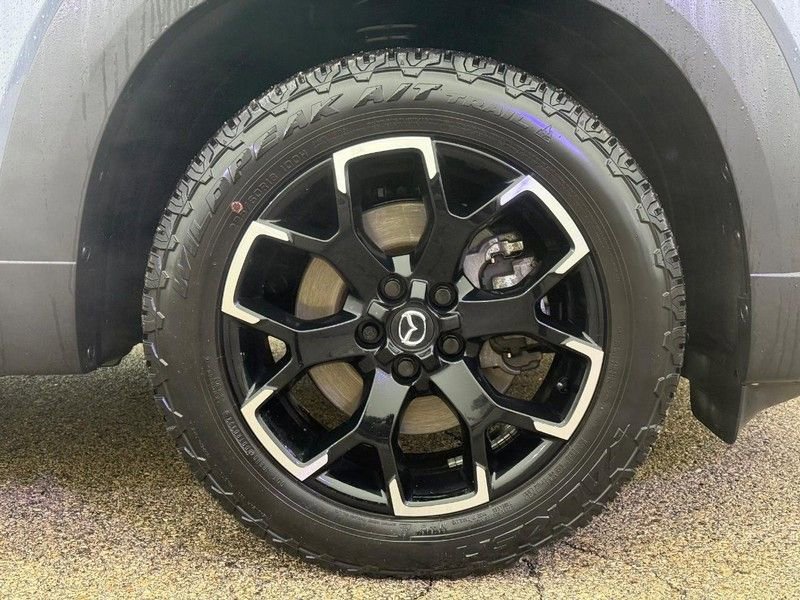 Used 2025 MAZDA CX-50 Meridian Edition w/ Weather Package image 9