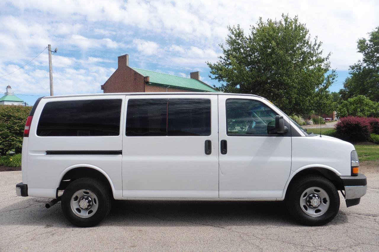 Used 2017 Chevrolet Express 3500 LT w/ LT Preferred Equipment Group RWD image 14