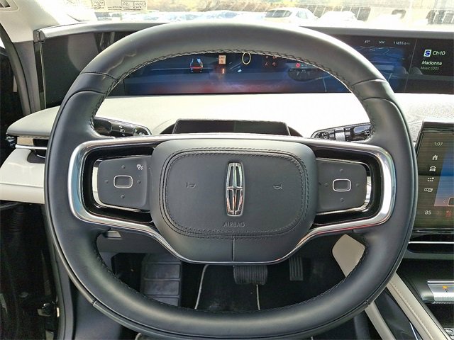 Certified 2025 Lincoln Nautilus Reserve image 20