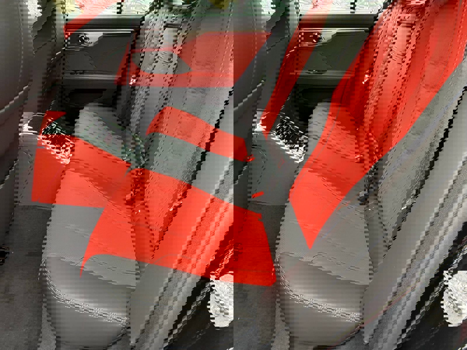 New 2026 BMW M850i xDrive w/ M Sport Professional Package image 30