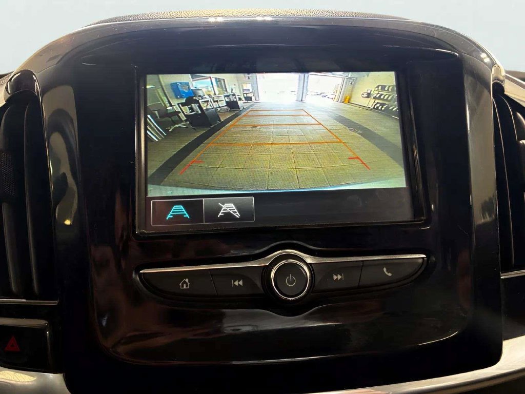 Used 2019 Chevrolet Traverse LS FWD image 12