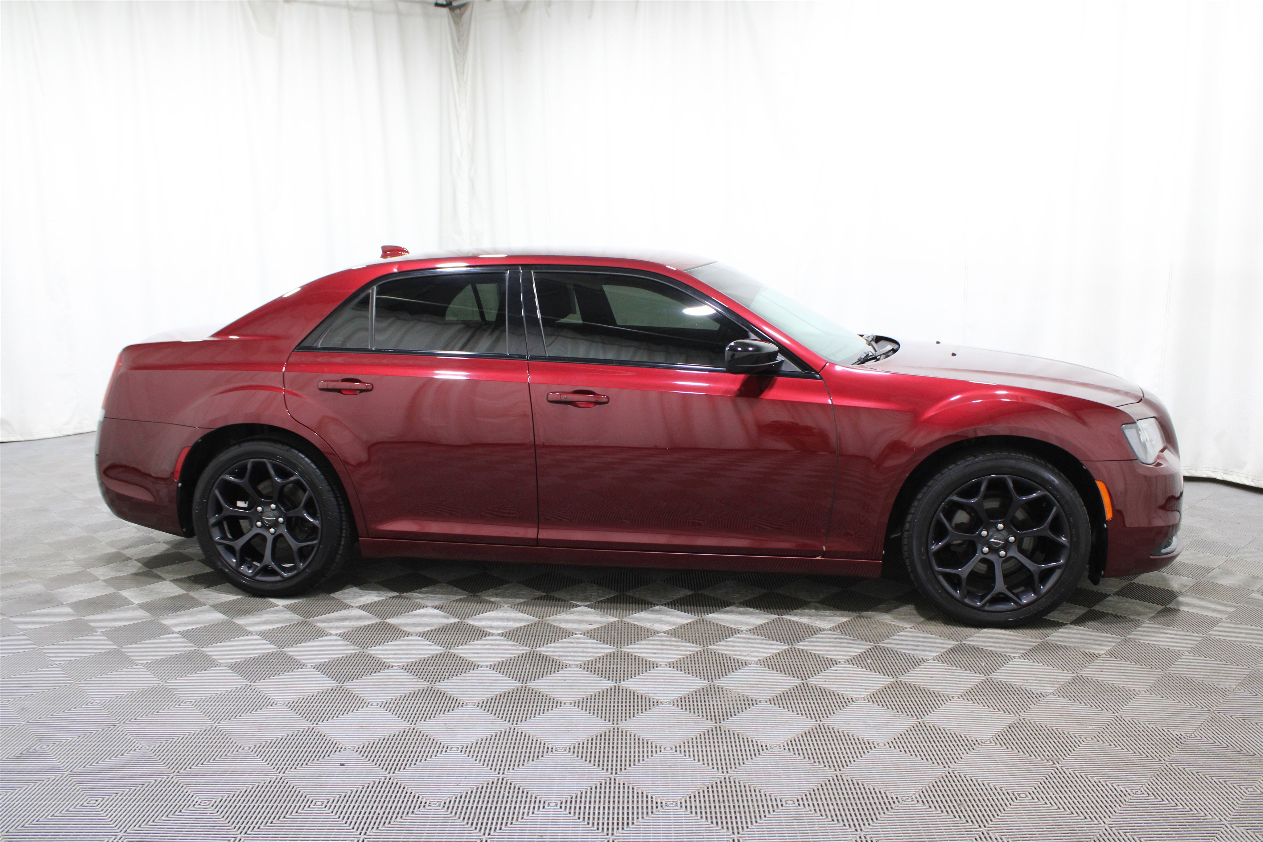 Used 2019 Chrysler 300 Touring w/ Sport Appearance Package image 30