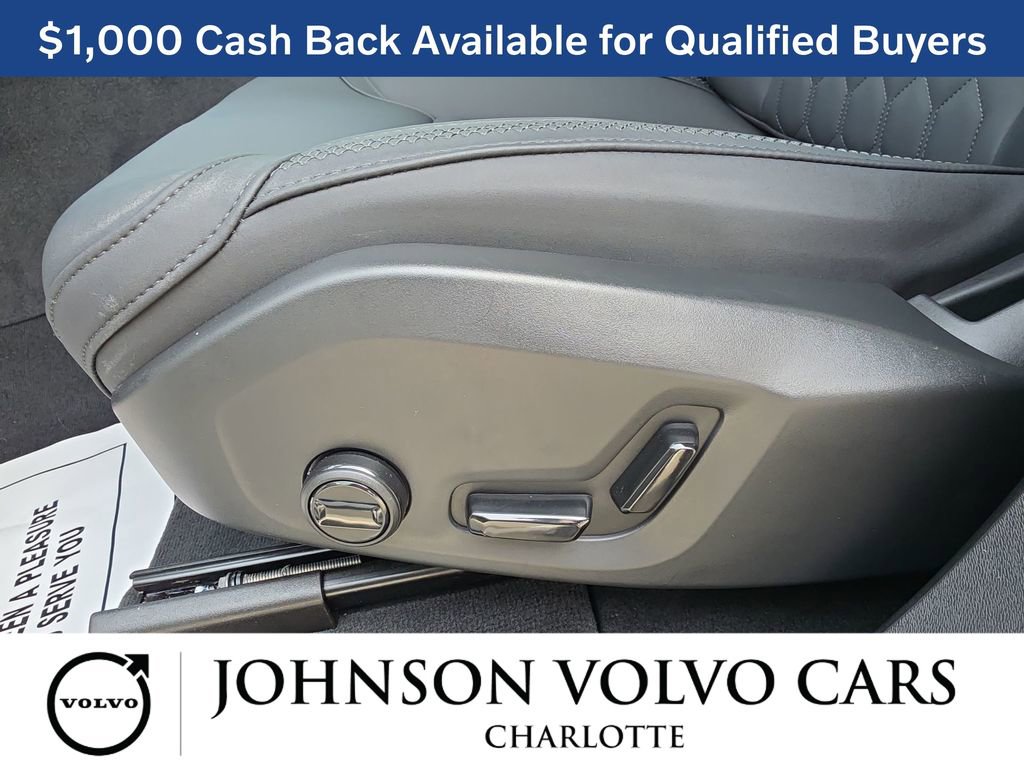 New 2026 Volvo XC90 T8 Plus w/ Protection Package Premier image 33