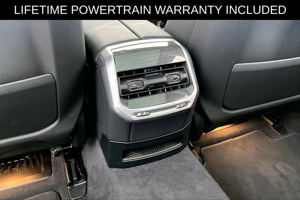Used 2026 BMW 740i RWD image 31