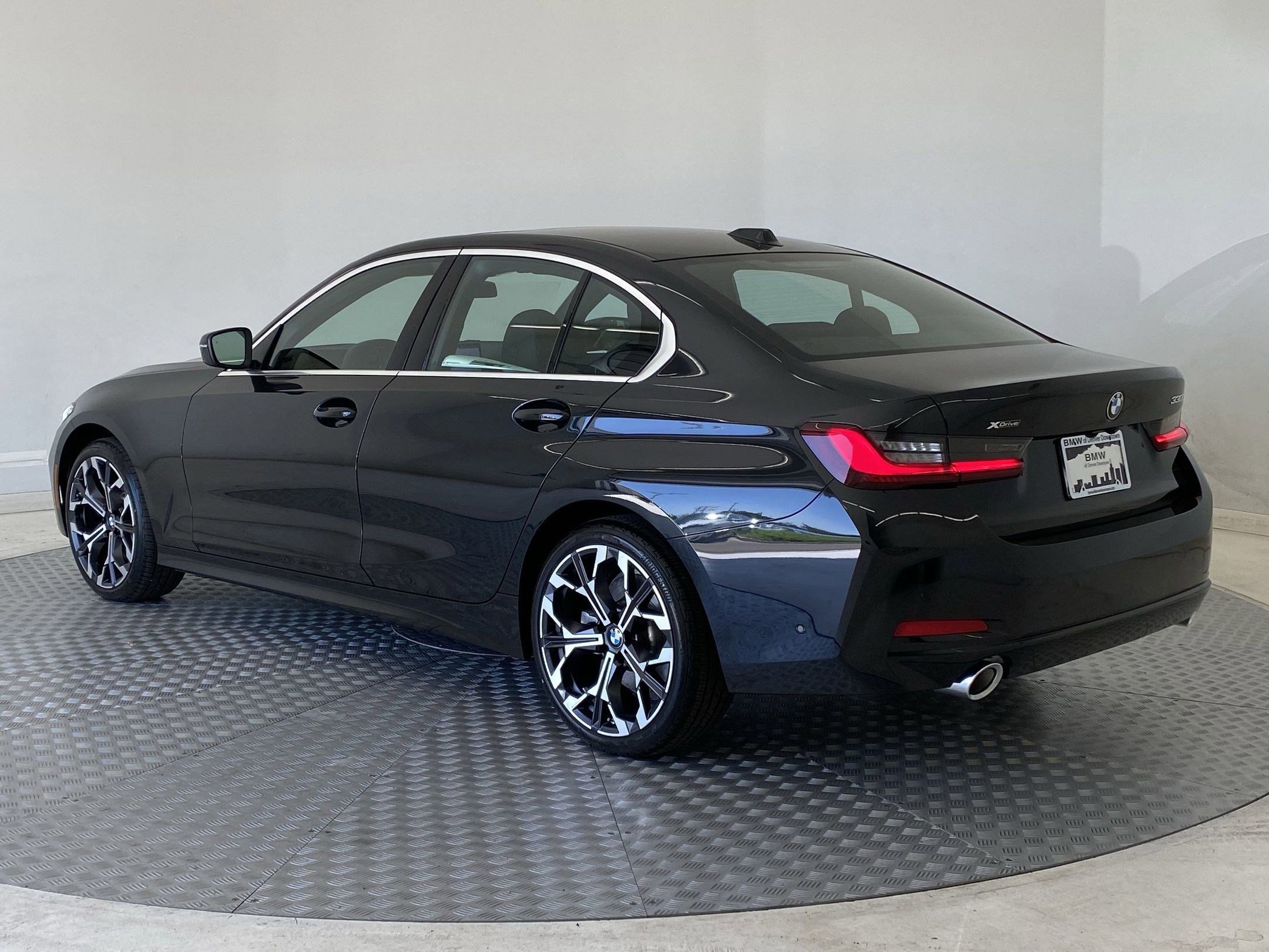 Used 2025 BMW 330i xDrive Sedan w/ Premium Package image 3