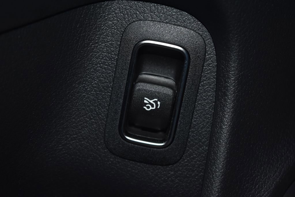 Certified 2025 Mercedes-Benz CLA 250 4MATIC image 7