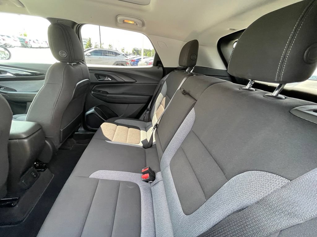 Used 2024 Chevrolet TrailBlazer LT w/ Convenience Package FWD image 24