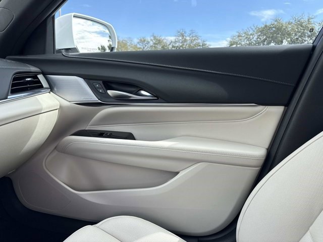 Certified 2025 Cadillac CT4 Premium Luxury image 22