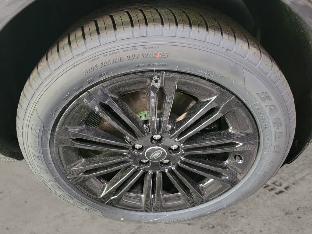 New 2026 Land Rover Range Rover Evoque Dynamic SE image 11