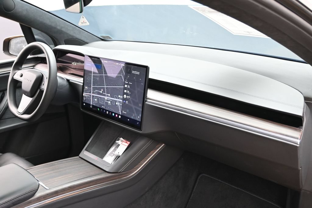 Used 2024 Tesla Model X AWD/4WD image 38