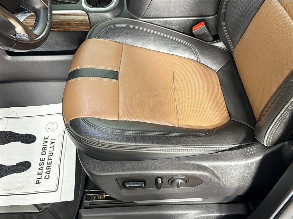 Used 2019 Chevrolet Silverado 1500 High Country image 21