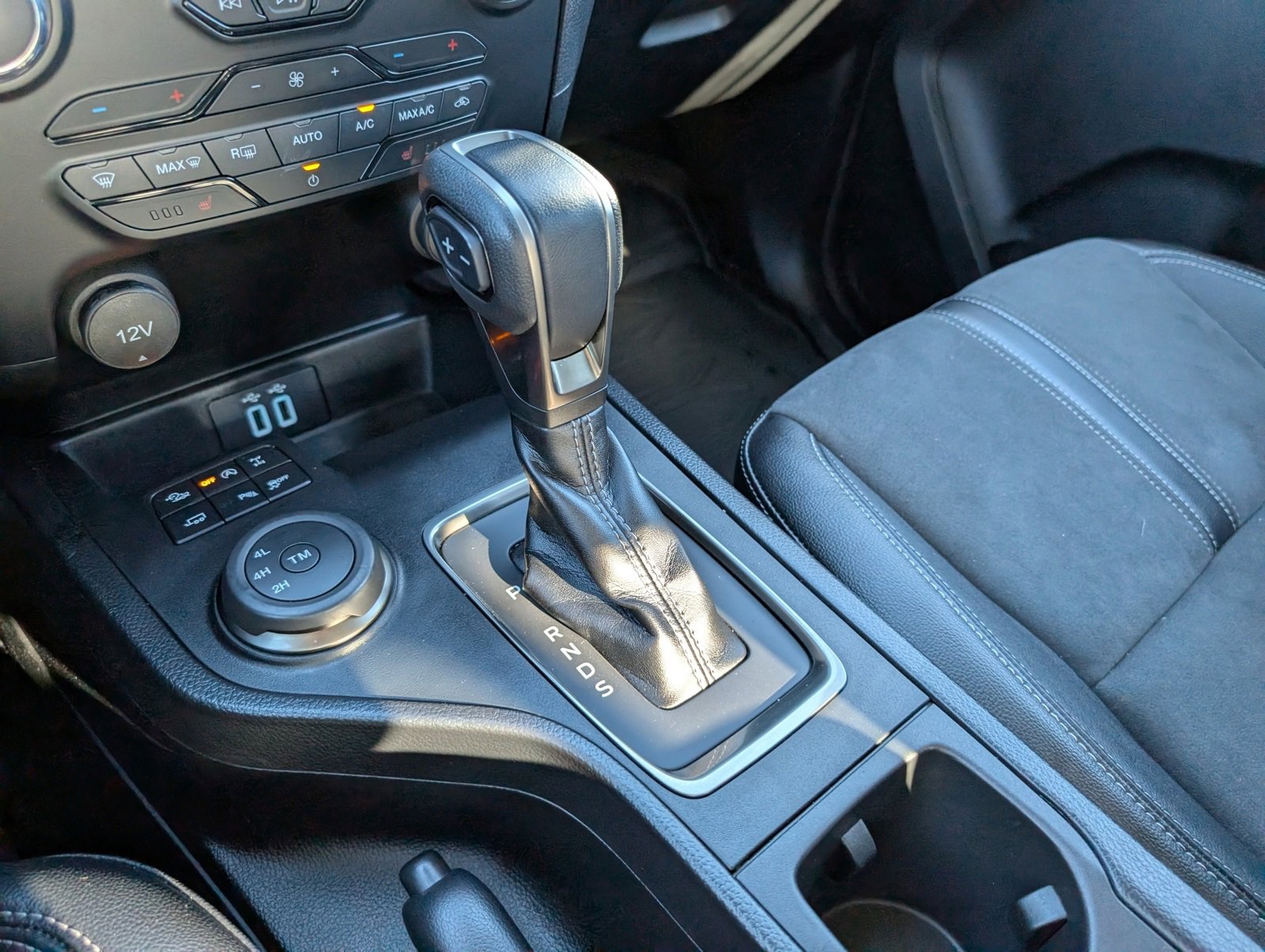 Used 2023 Ford Ranger Lariat w/ Tremor Off-Road Package image 28