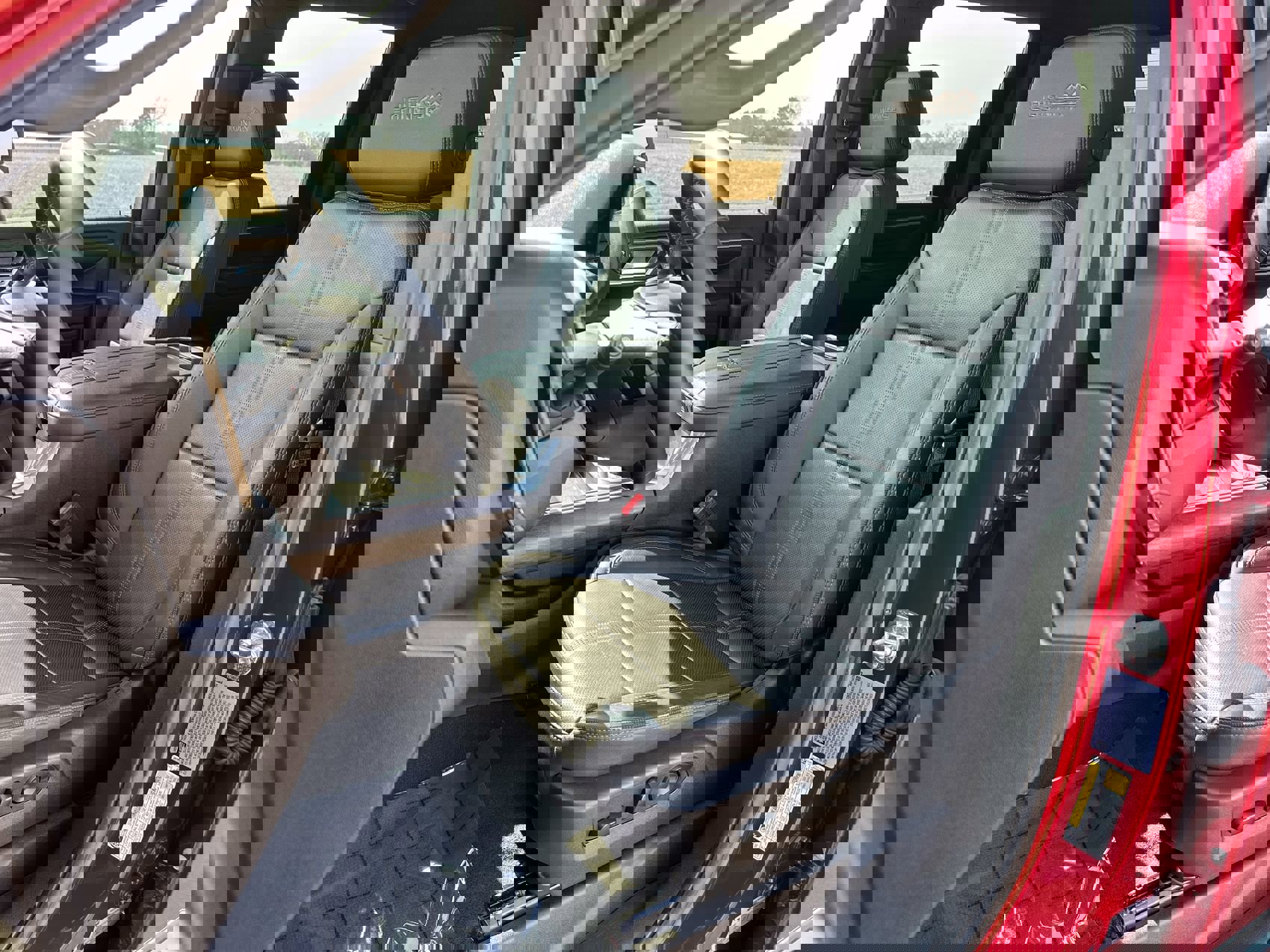 Used 2025 Chevrolet Silverado 2500 High Country w/ High Country Premium Package image 11