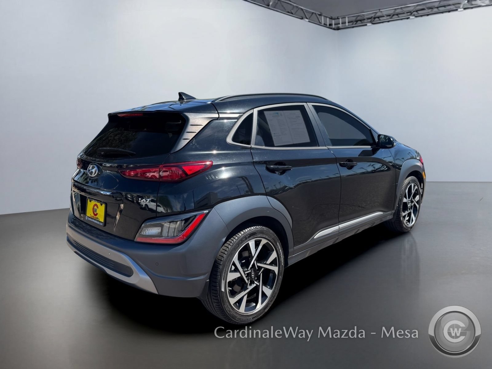 Used 2022 Hyundai Kona Limited FWD image 4