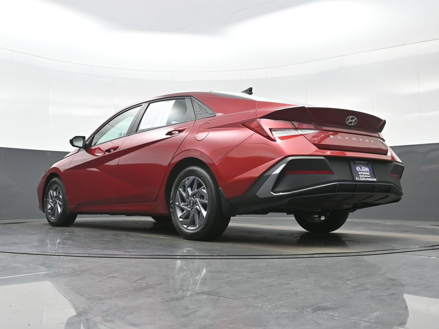 Certified 2024 Hyundai Elantra SEL FWD image 31