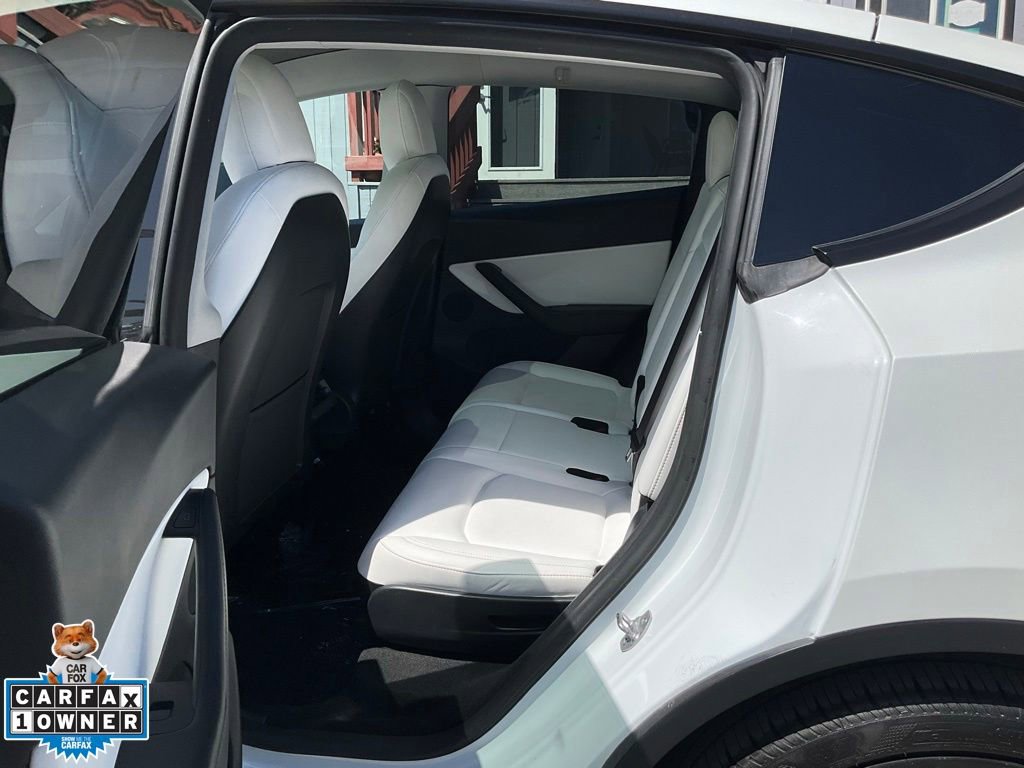Used 2022 Tesla Model Y Long Range AWD/4WD image 7