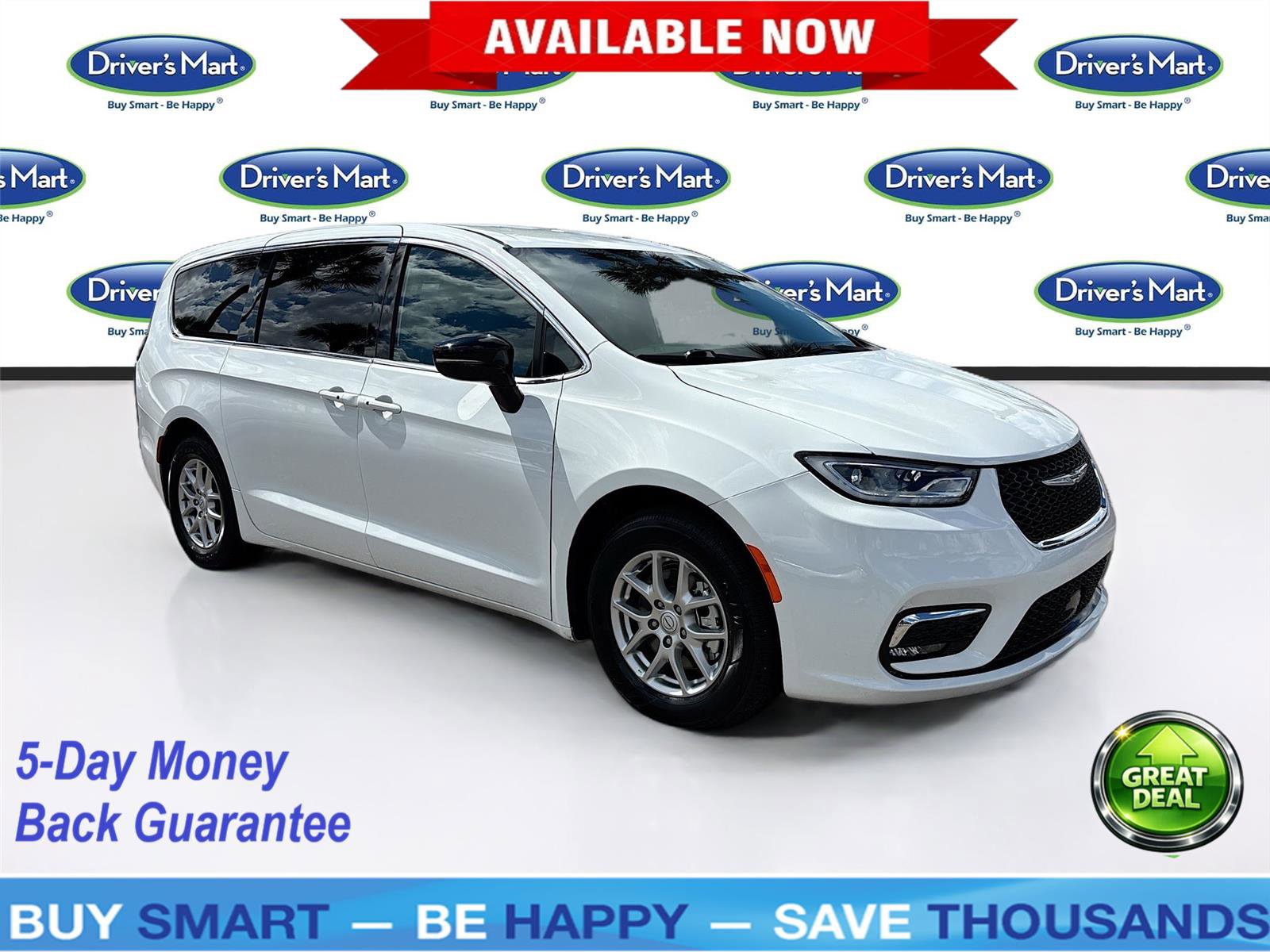 Used 2025 Chrysler Pacifica Select FWD image 1