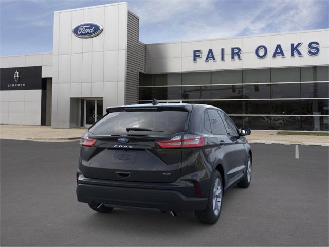 New 2024 Ford Edge SE image 8