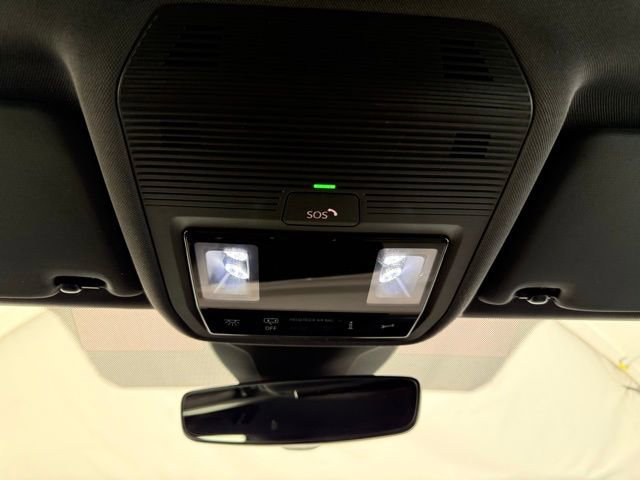 Used 2023 Volkswagen ID.4 Pro AWD/4WD image 37