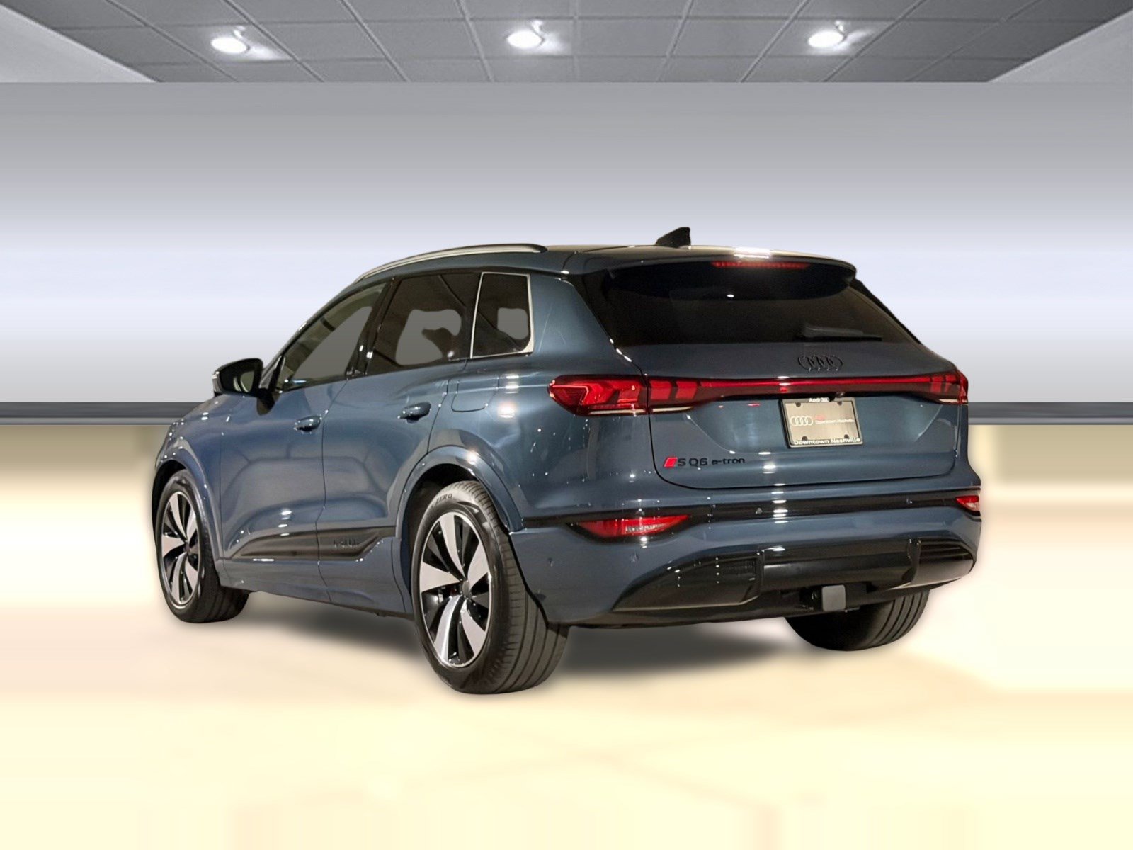 New 2027 Audi SQ6 e-tron Prestige AWD/4WD image 3