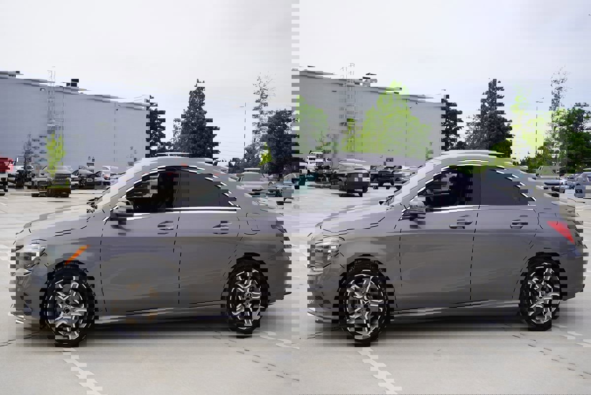 Used 2018 Mercedes-Benz CLA 250 image 3
