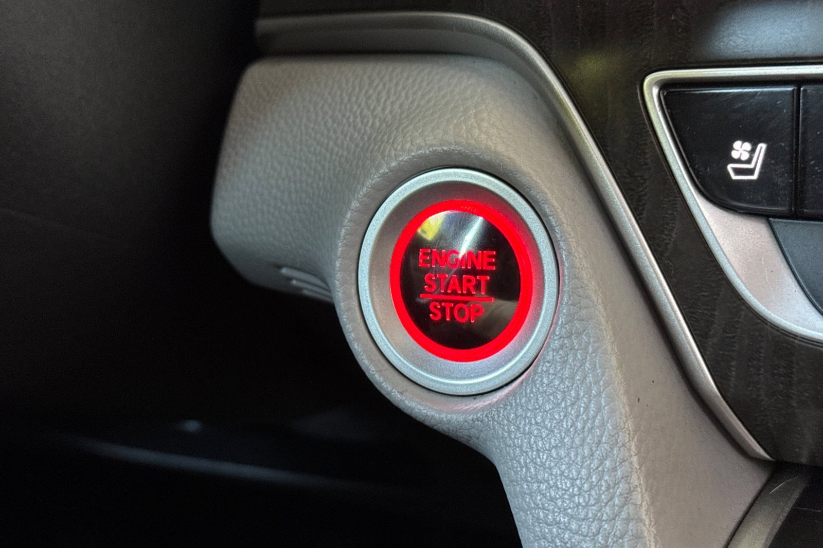 Used 2018 Honda Accord Touring image 33