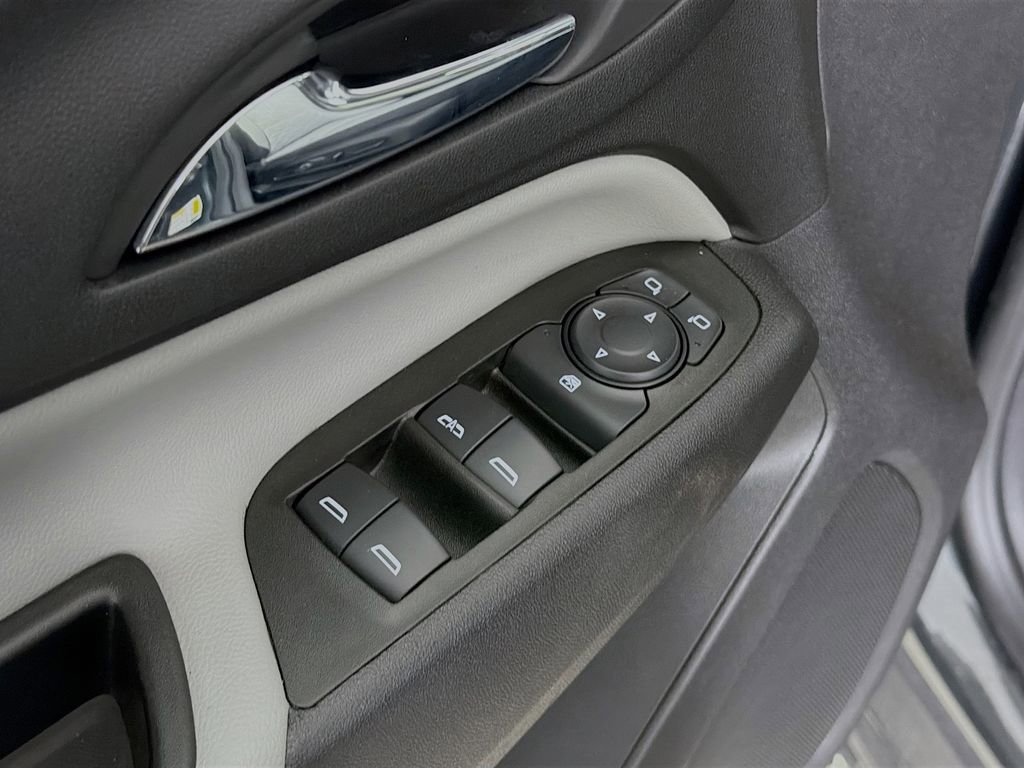 Used 2020 Chevrolet Equinox LS w/ LS Convenience Package image 20