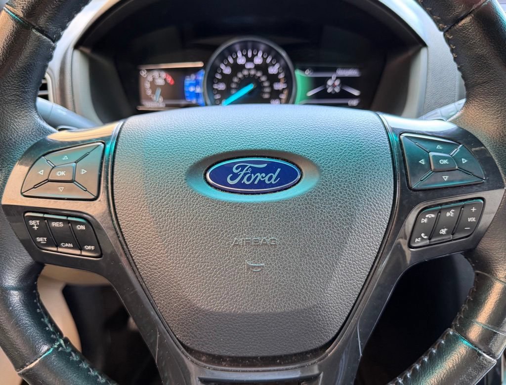 Used 2017 Ford Explorer XLT w/ Equipment Group 202A FWD image 8