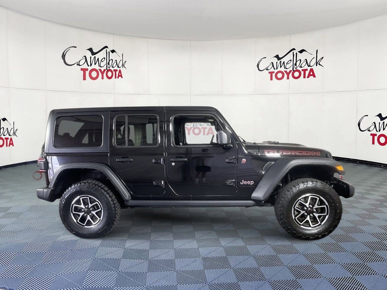 Used 2025 Jeep Wrangler Unlimited Rubicon image 8