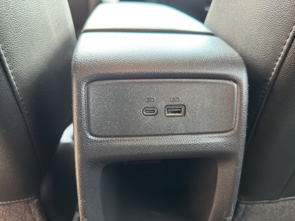 Used 2025 Chevrolet Trax LT FWD image 32