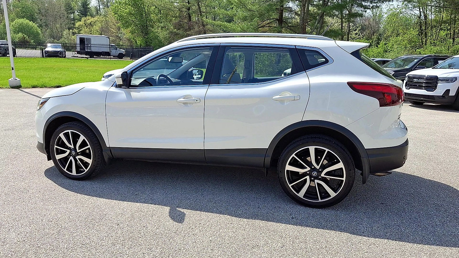 Used 2019 Nissan Rogue Sport SL w/ Premium Package AWD/4WD image 6