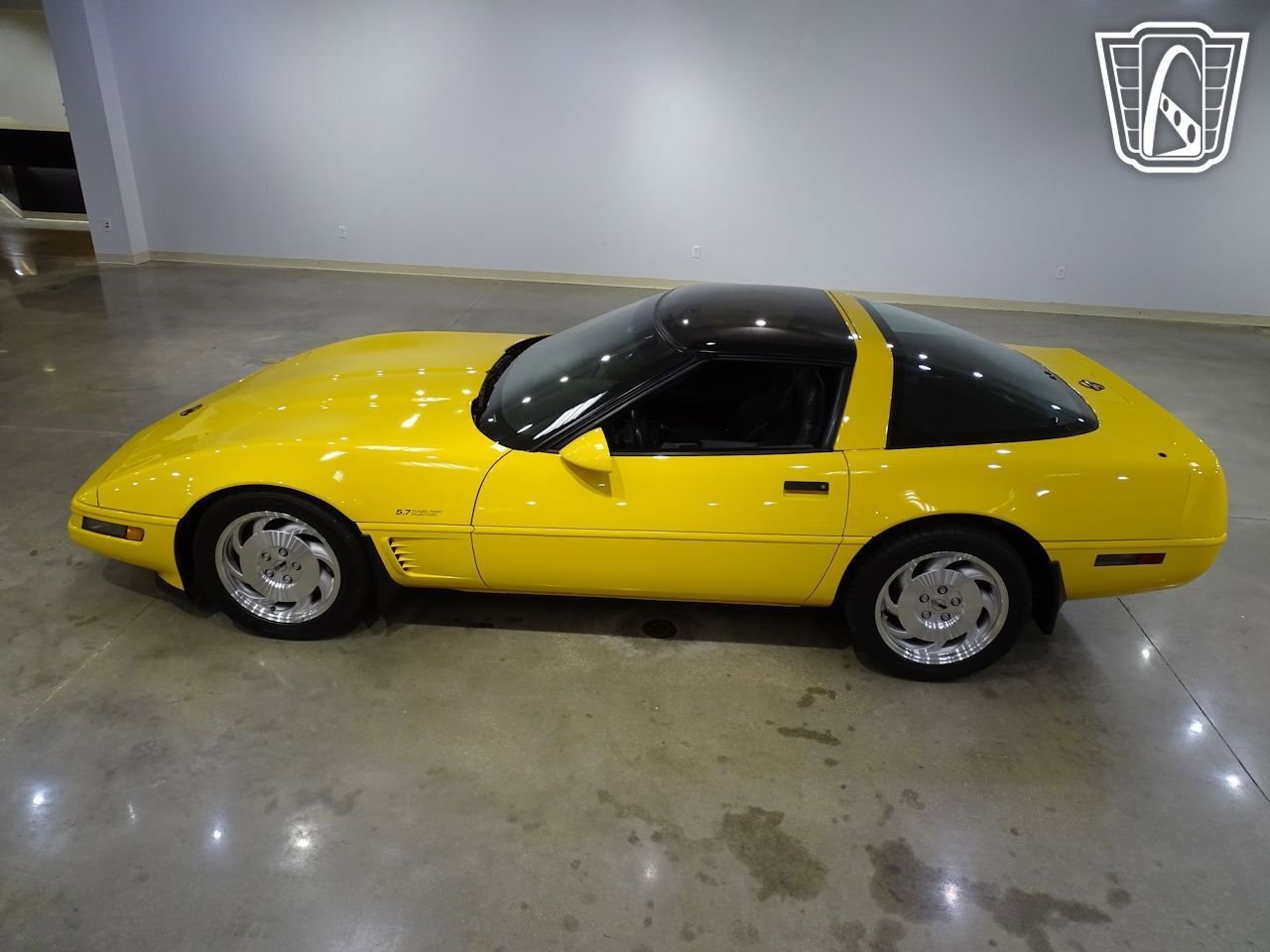 Used 1996 Chevrolet Corvette Coupe RWD image 6