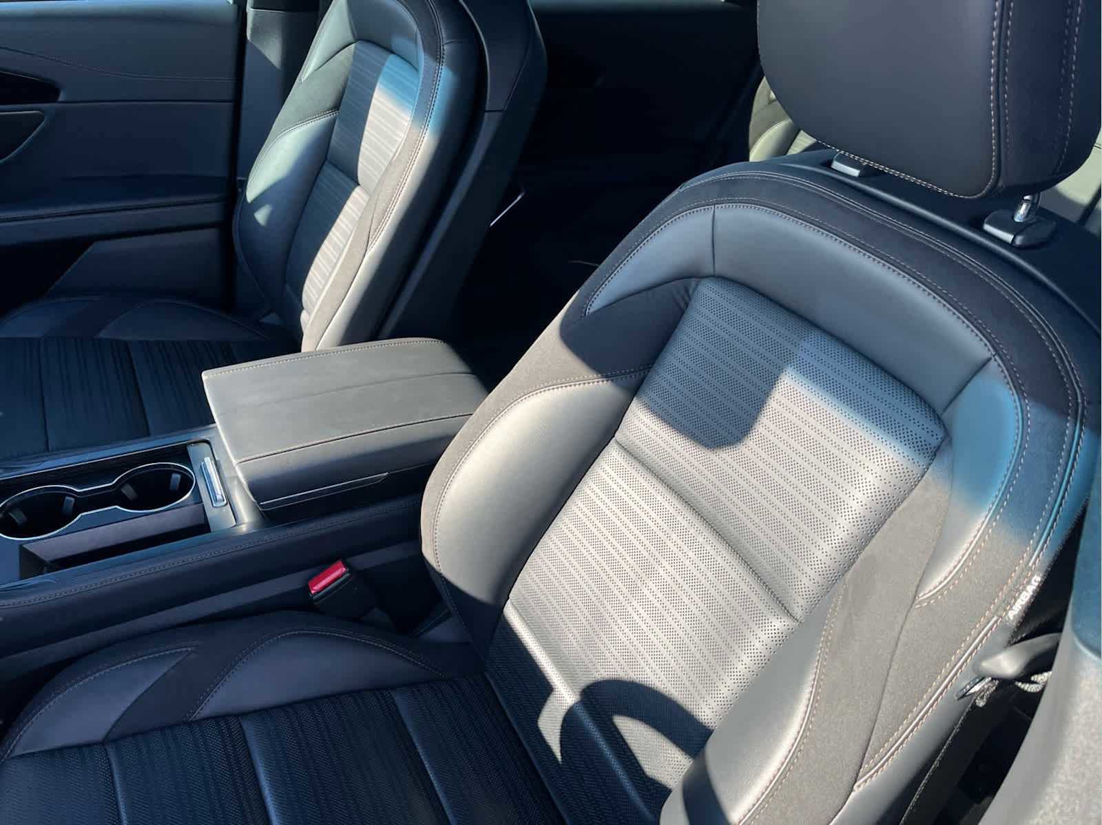 Used 2024 Lincoln Nautilus Reserve w/ Equipment Group 202A image 32