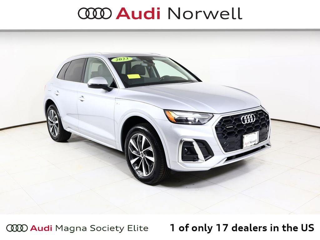 Used 2023 Audi Q5 2.0T Premium w/ Convenience Package image 1