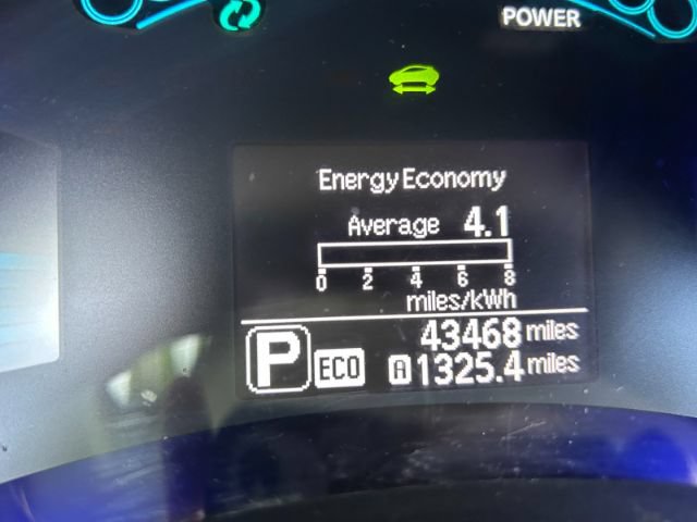 Used 2015 Nissan Leaf SL FWD image 40