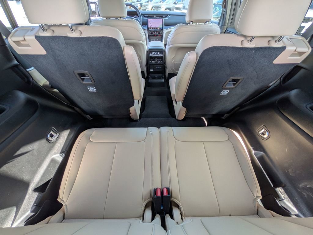 New 2025 Jeep Grand Cherokee L Limited image 31