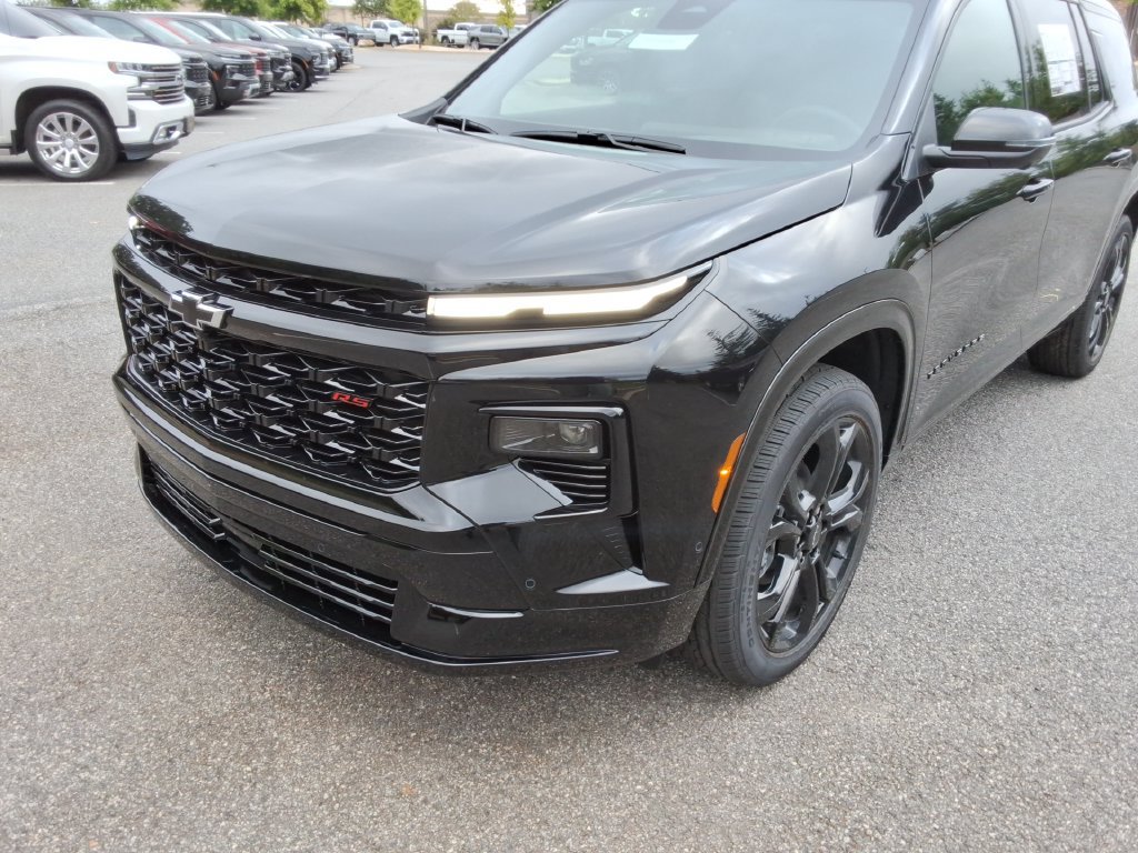 New 2027 Chevrolet Traverse RS FWD image 9