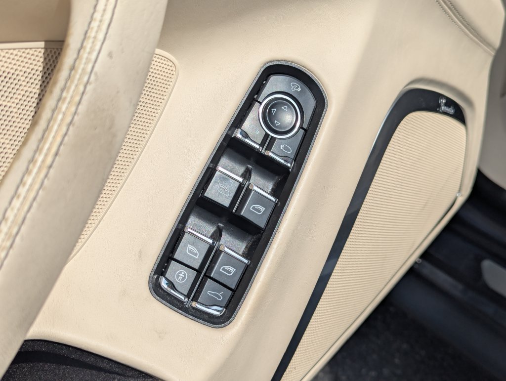 Used 2010 Porsche Panamera Turbo AWD/4WD image 17