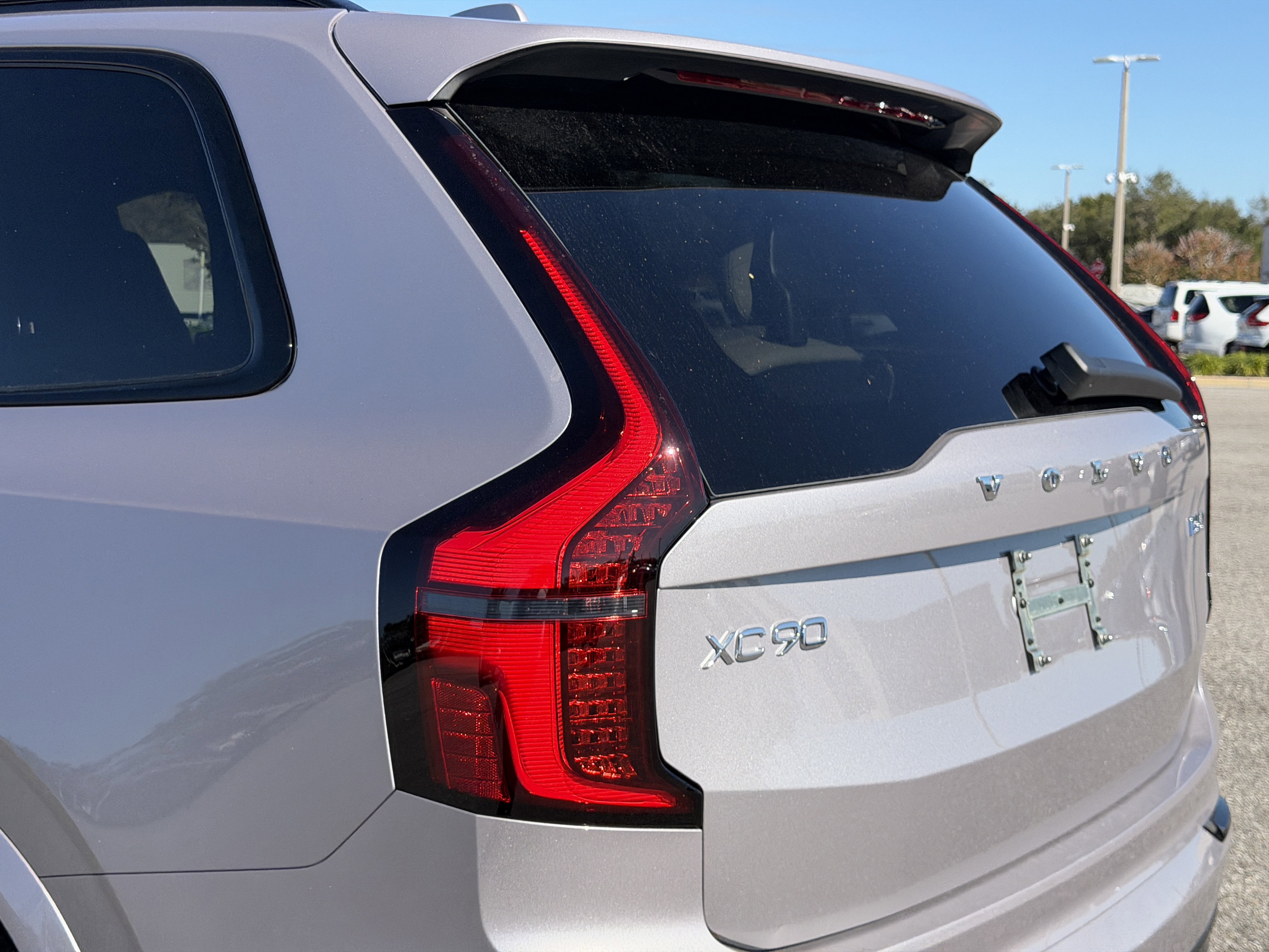 New 2026 Volvo XC90 B6 Ultra w/ Lounge Package image 9